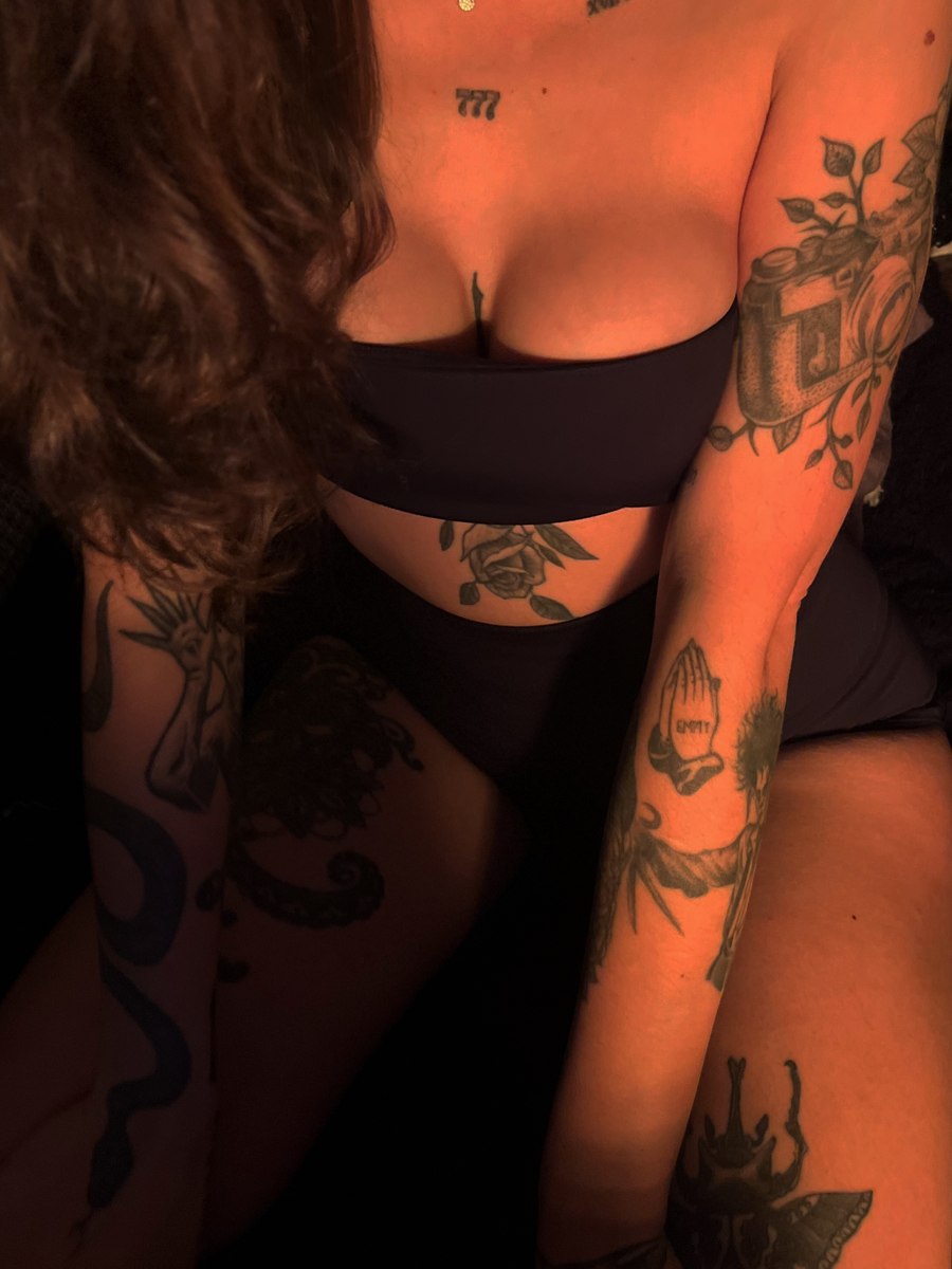 Miss Franchesca, Control